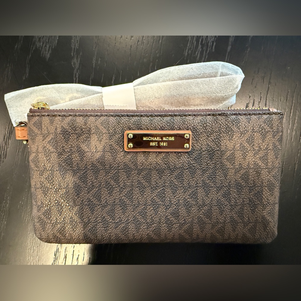 Michael Kors Jet Set Signature Logo Leather Brown Wristlet